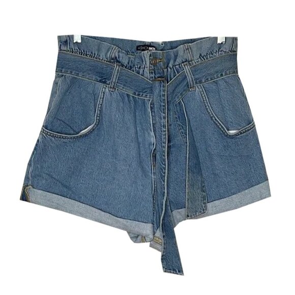 ❤️ FASHION NOVA Jean Shorts Size 9 - Picture 1 of 4